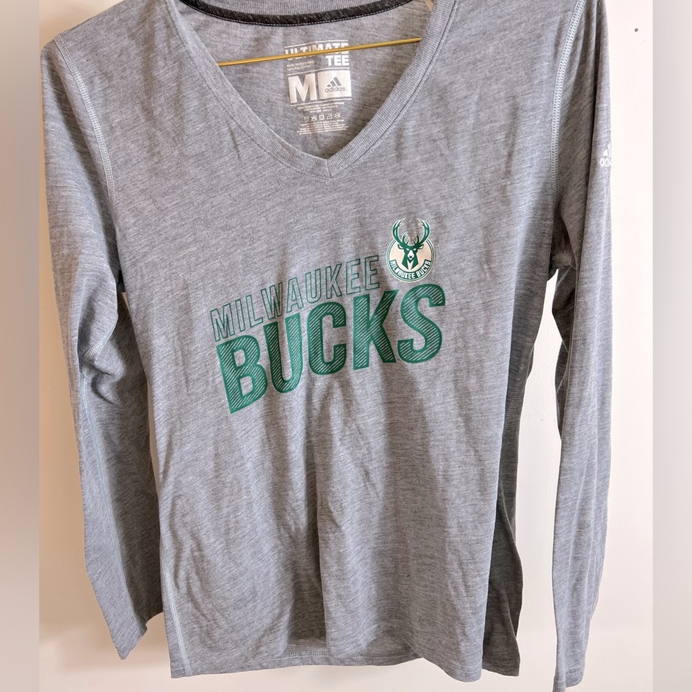 Long Sleeve Milwaukee Bucks T-Shirt